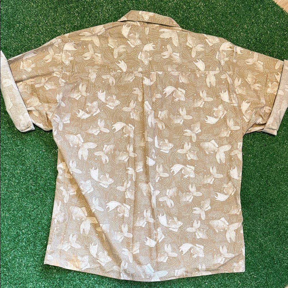 Vintage 80s 90s Ruff Hewn Tan & White GoldFish Koi Art Pattern Button Up Shirt - Picture 15 of 16